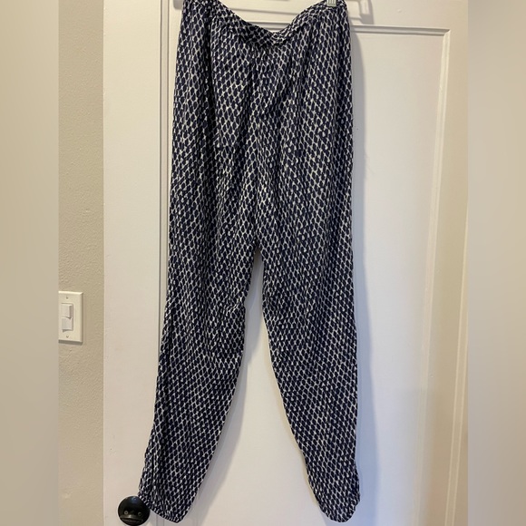 Soft Joie size XS navy blue pattern jogger/travel pant - Picture 2 of 7